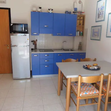 In 38290 Apartment